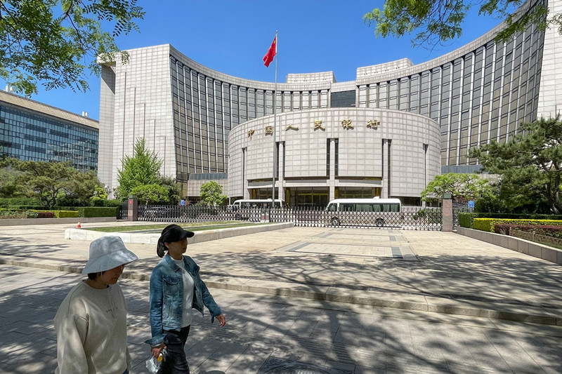 重申促进经济增长承诺 中国央行择机降准降息